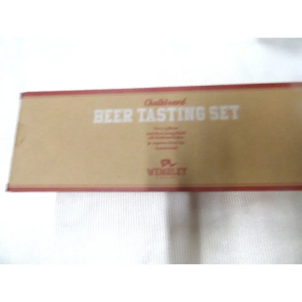 Wembley Chalkboard Beer Tasting Set - Picture 3 of 6